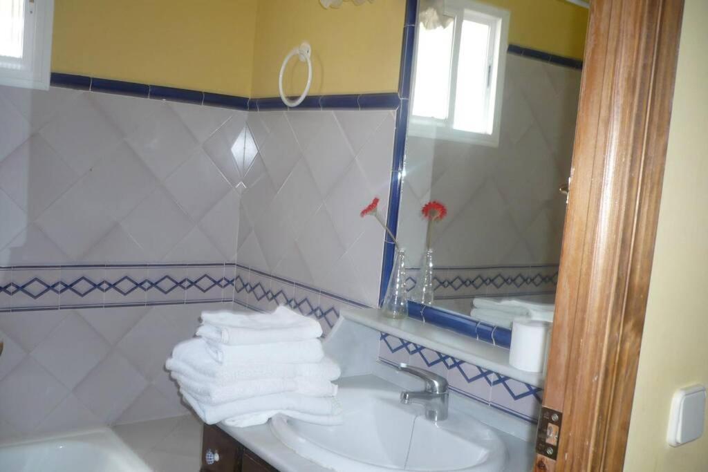 Casa Rural La Vega Cazalla de la Sierra Bagian luar foto